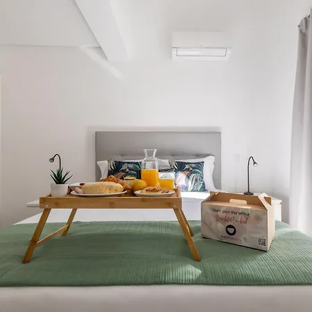 Roots Apartment