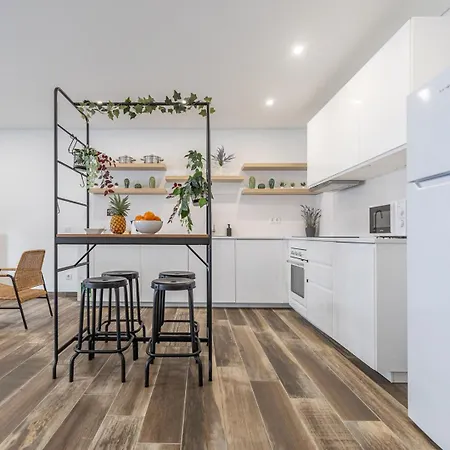 Roots Apartment